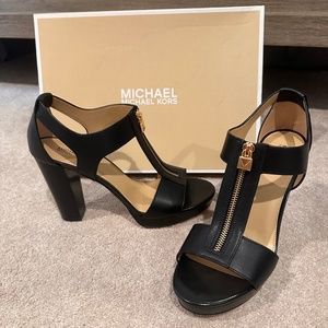 Michael Kors Berkley Lock Sandal